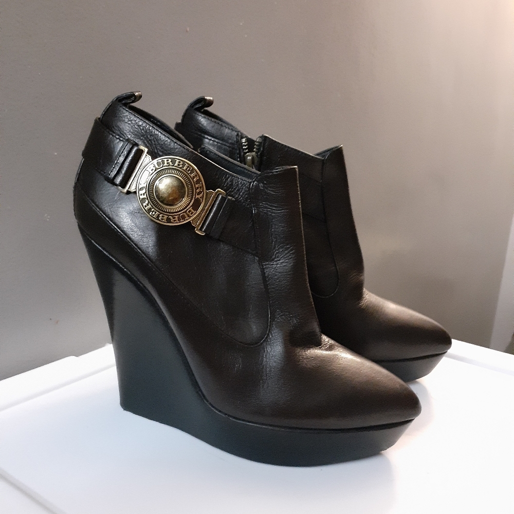 Burberry boots